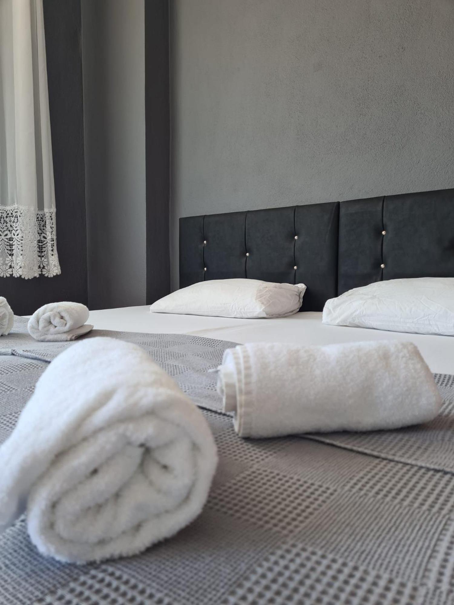 Sword Hotel Шіле Екстер'єр фото